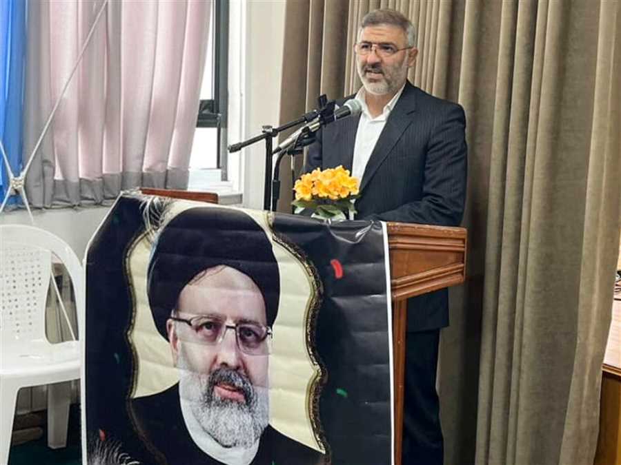 خادمین ملت کسانی هستند که با پرهیز از خشونت و تندروی و تمکین به قانون بدنبال آشتی بین دین، علم و عقلانیت می‌باشند