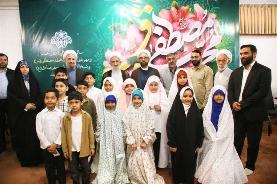 برگزاری جشن سالروز میلاد پیامبر رحمت و مهربانی در ساری